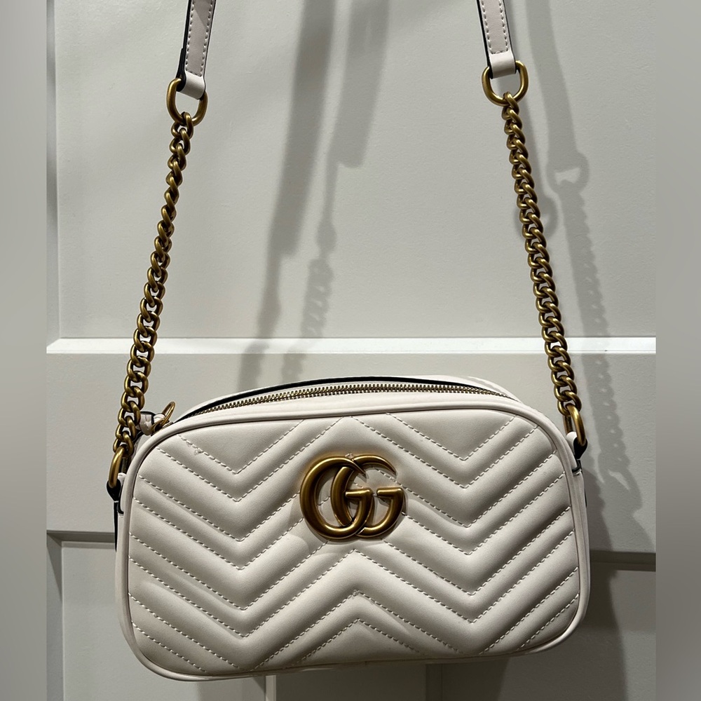 GG Marmont Small Shoulder Bag